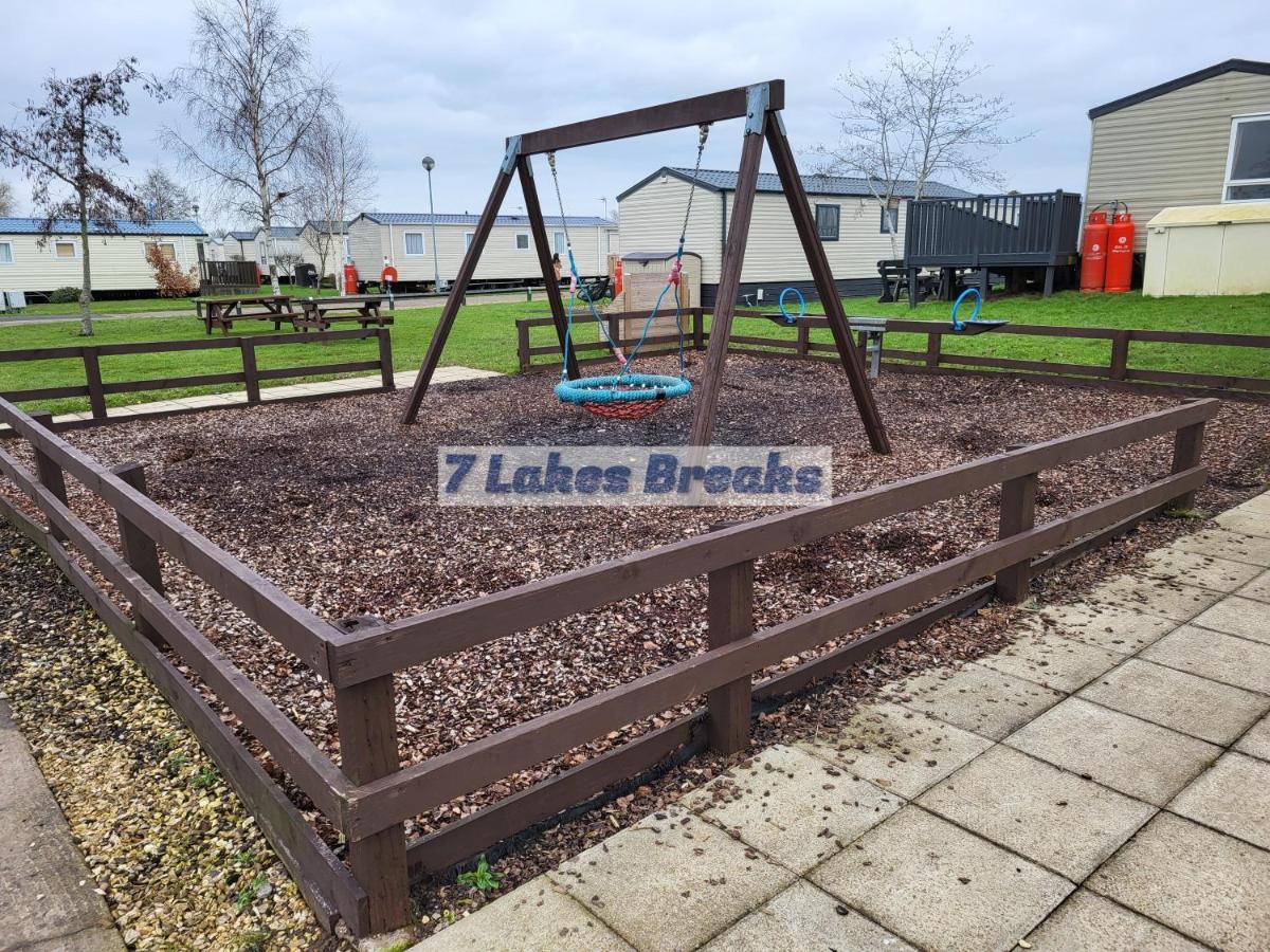 7 Lakes Breaks At 7 Lakes Country Park Crowle  Exterior foto